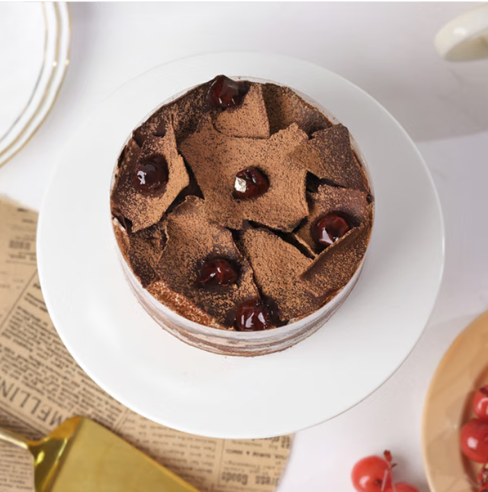 Black Forrest Cacao Dust Cake